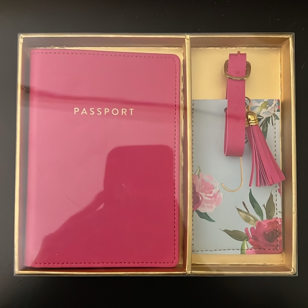 Eccolo Passport and Luggage Tag “J” Gift Set